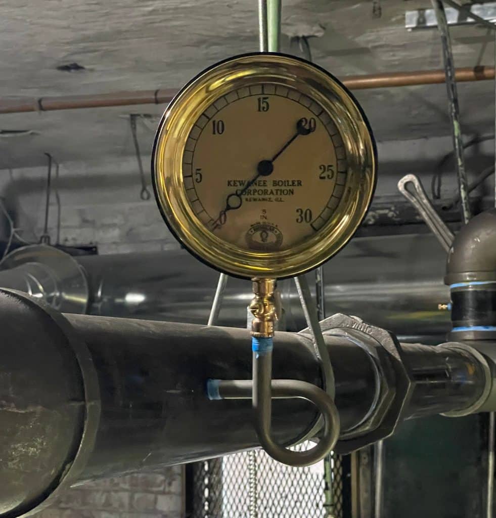 Kewanee boiler gauge pointing down at 0